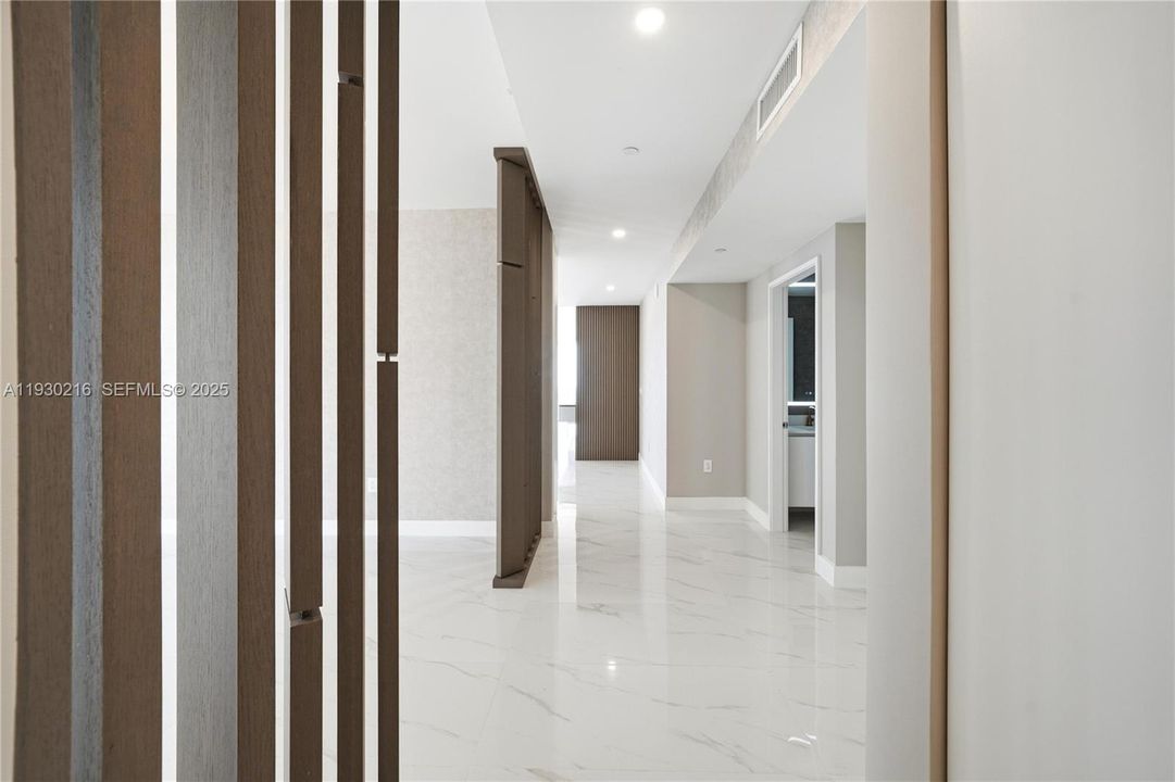 For Sale: $3,289,000 (4 beds, 5 baths, 2686 Square Feet)