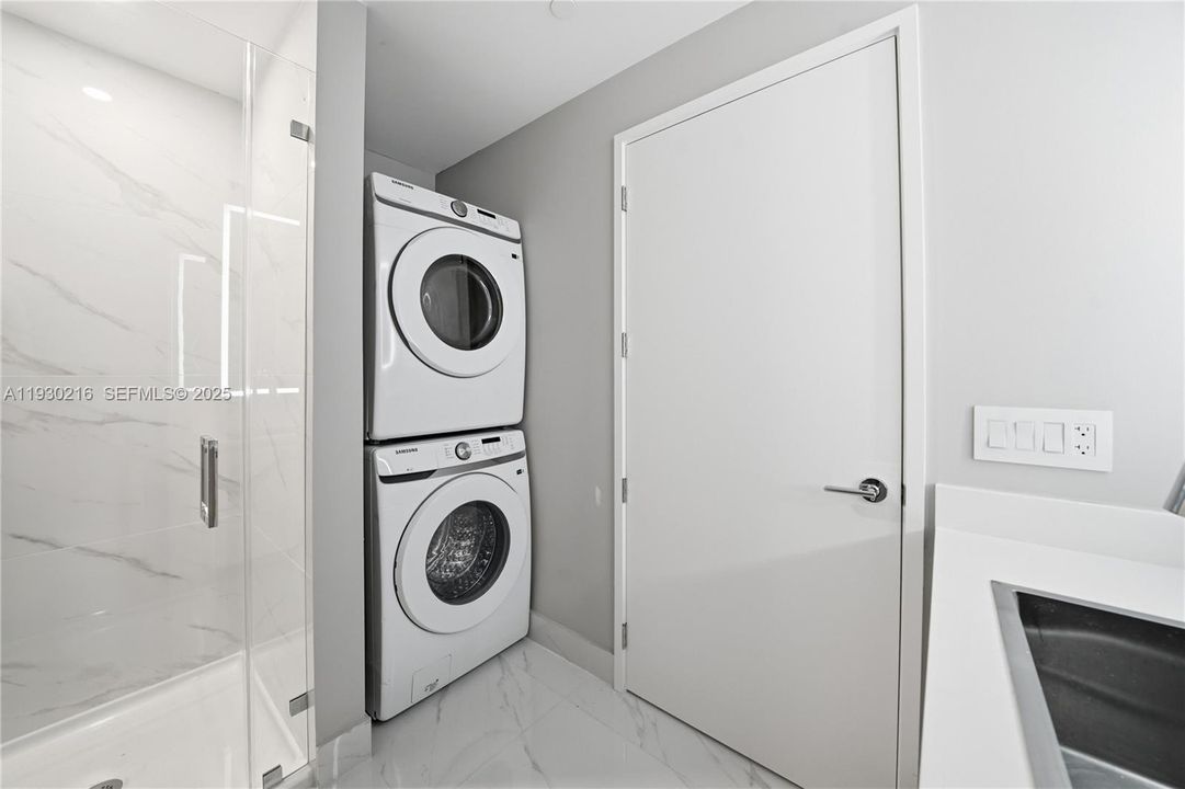 Full Bathroom in Bonus Room