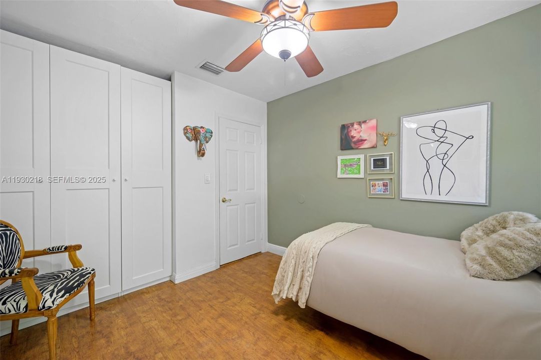 En Renta: $5,800 (5 camas, 3 baños, 2290 Pies cuadrados)