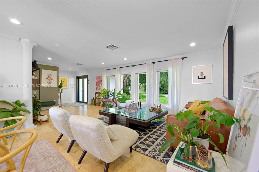 En Renta: $5,800 (5 camas, 3 baños, 2290 Pies cuadrados)