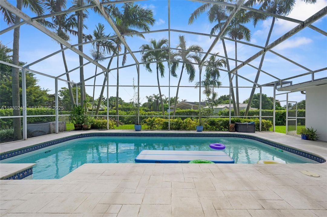 En Renta: $5,800 (5 camas, 3 baños, 2290 Pies cuadrados)