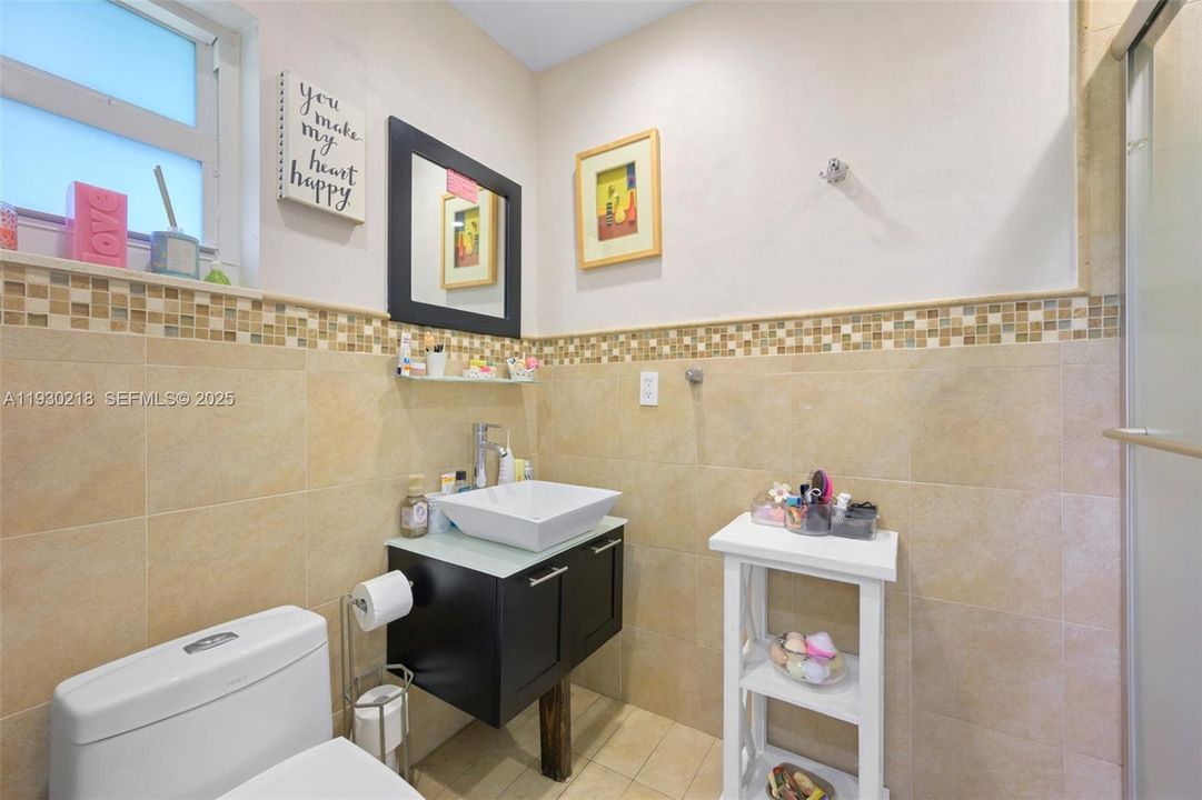 En Renta: $5,800 (5 camas, 3 baños, 2290 Pies cuadrados)