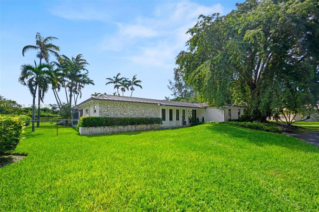 En Renta: $5,800 (5 camas, 3 baños, 2290 Pies cuadrados)