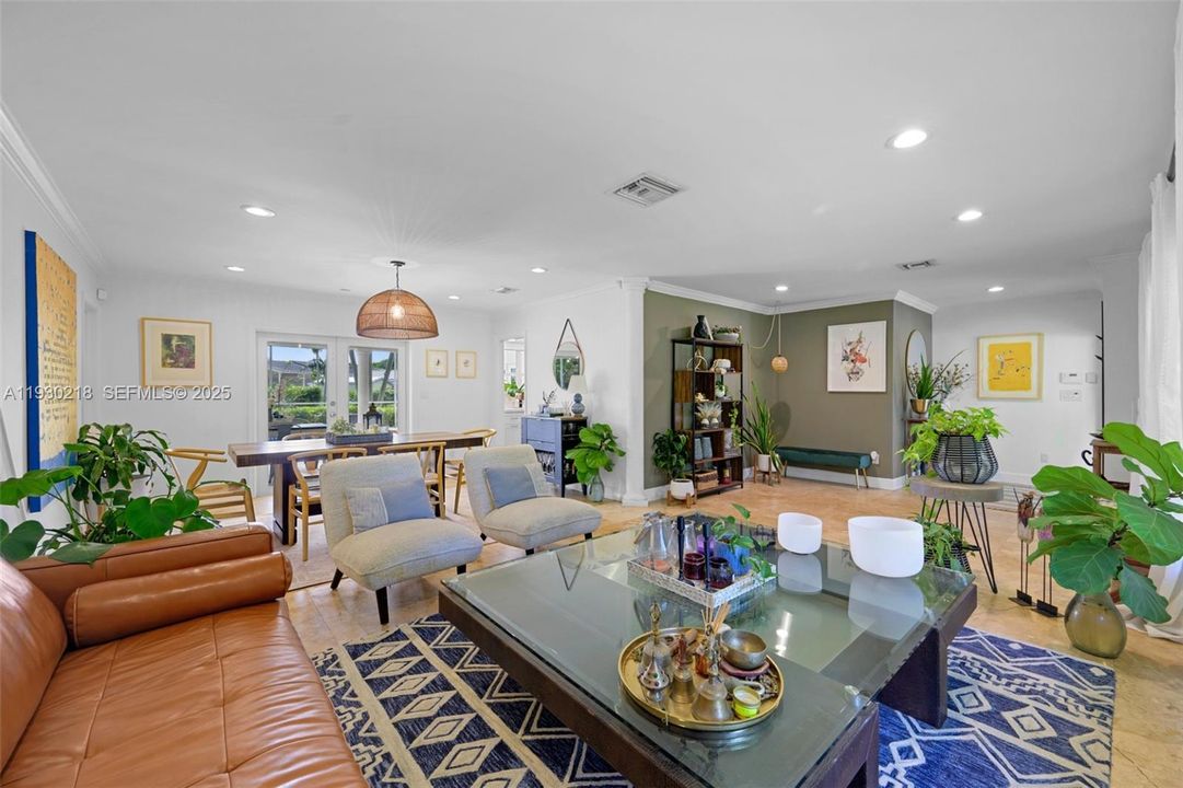 En Renta: $5,800 (5 camas, 3 baños, 2290 Pies cuadrados)