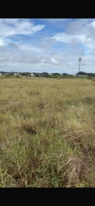 На продажу: $300,000 (9.59 acres)