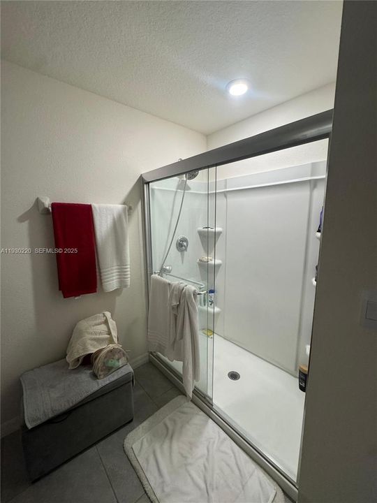 待售: $295,000 (3 贝兹, 2 浴室, 0 平方英尺)