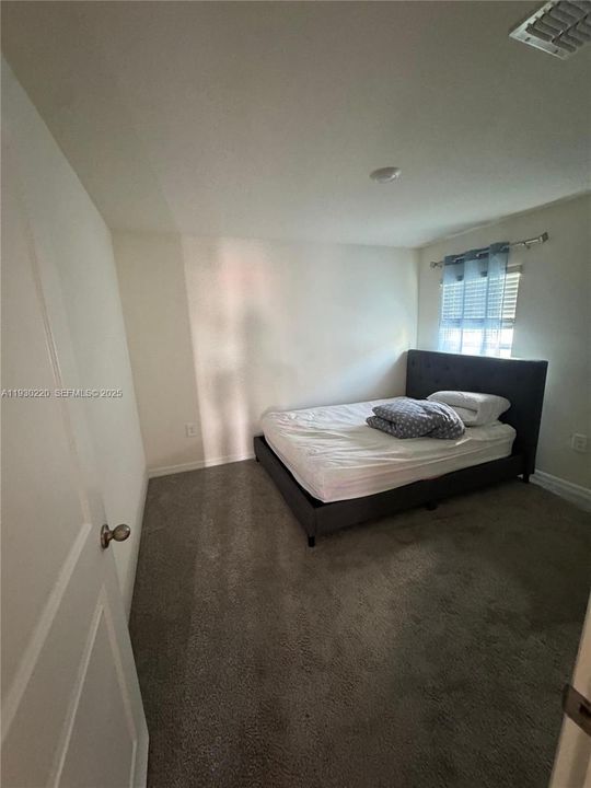 待售: $295,000 (3 贝兹, 2 浴室, 0 平方英尺)