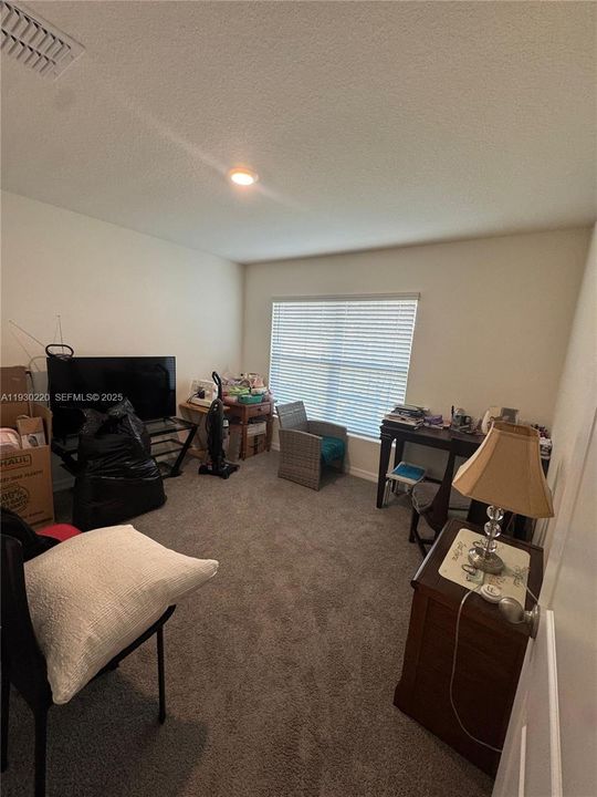 待售: $295,000 (3 贝兹, 2 浴室, 0 平方英尺)