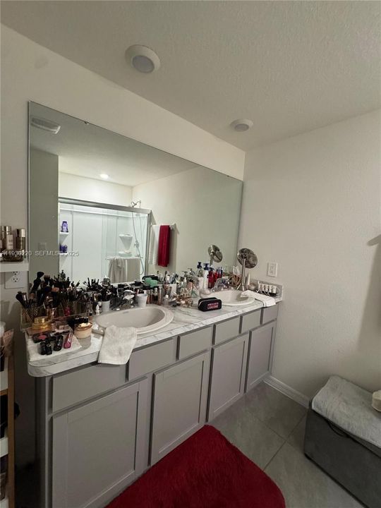 待售: $295,000 (3 贝兹, 2 浴室, 0 平方英尺)