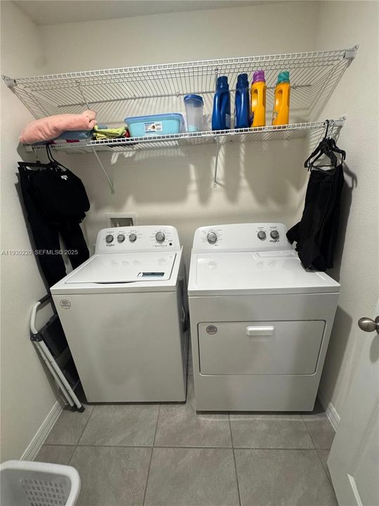 待售: $295,000 (3 贝兹, 2 浴室, 0 平方英尺)