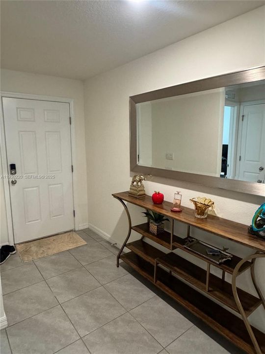 待售: $295,000 (3 贝兹, 2 浴室, 0 平方英尺)