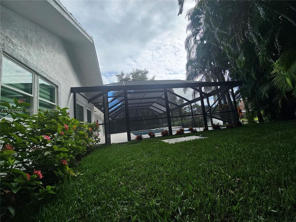 出租: $14,200 (4 贝兹, 2 浴室, 0 平方英尺)