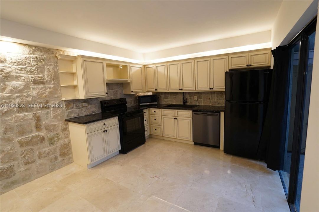 En Venta: $430,000 (2 camas, 2 baños, 0 Pies cuadrados)