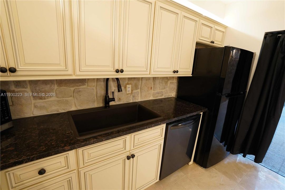 En Venta: $430,000 (2 camas, 2 baños, 0 Pies cuadrados)