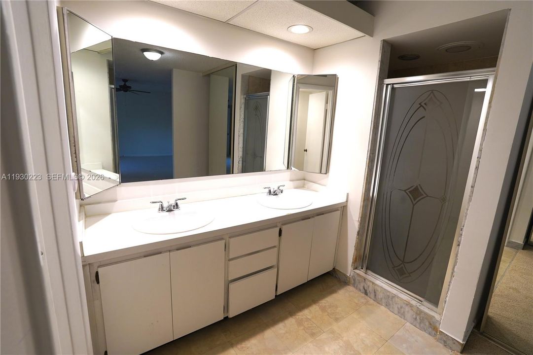 En Venta: $430,000 (2 camas, 2 baños, 0 Pies cuadrados)