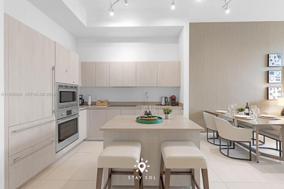 En Venta: $579,000 (1 camas, 1 baños, 759 Pies cuadrados)