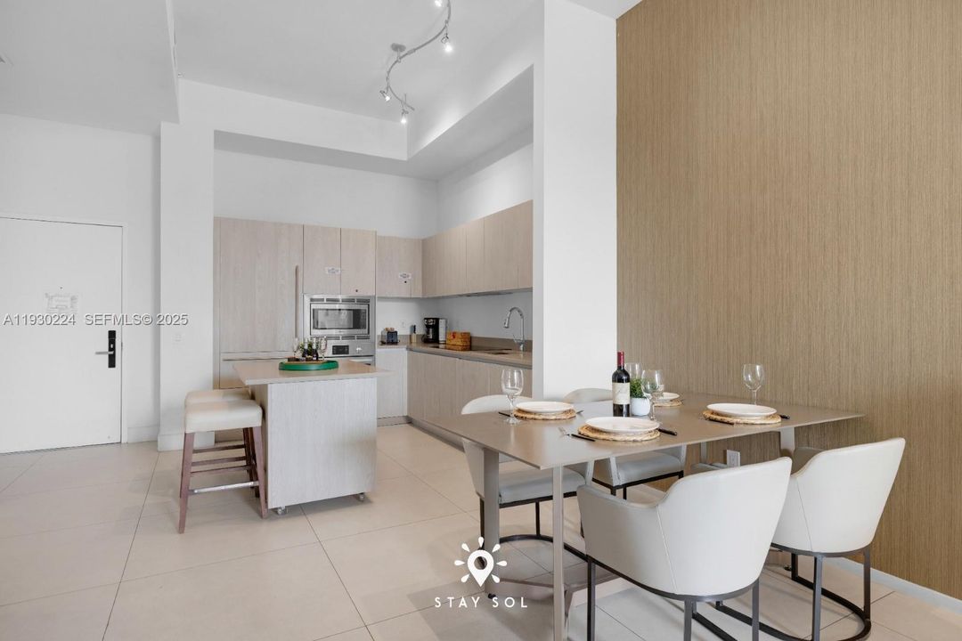 En Venta: $579,000 (1 camas, 1 baños, 759 Pies cuadrados)