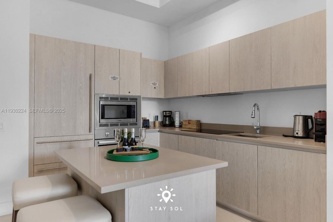 En Venta: $579,000 (1 camas, 1 baños, 759 Pies cuadrados)