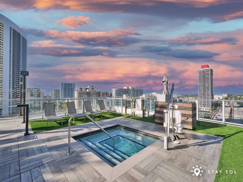 En Venta: $579,000 (1 camas, 1 baños, 759 Pies cuadrados)