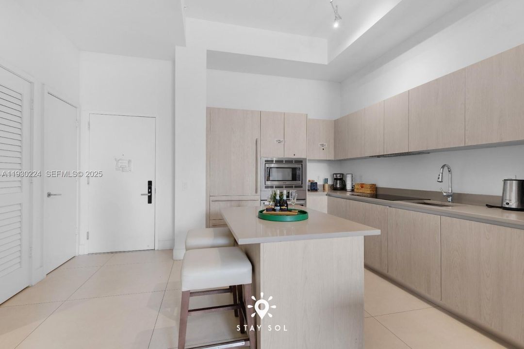 En Venta: $579,000 (1 camas, 1 baños, 759 Pies cuadrados)