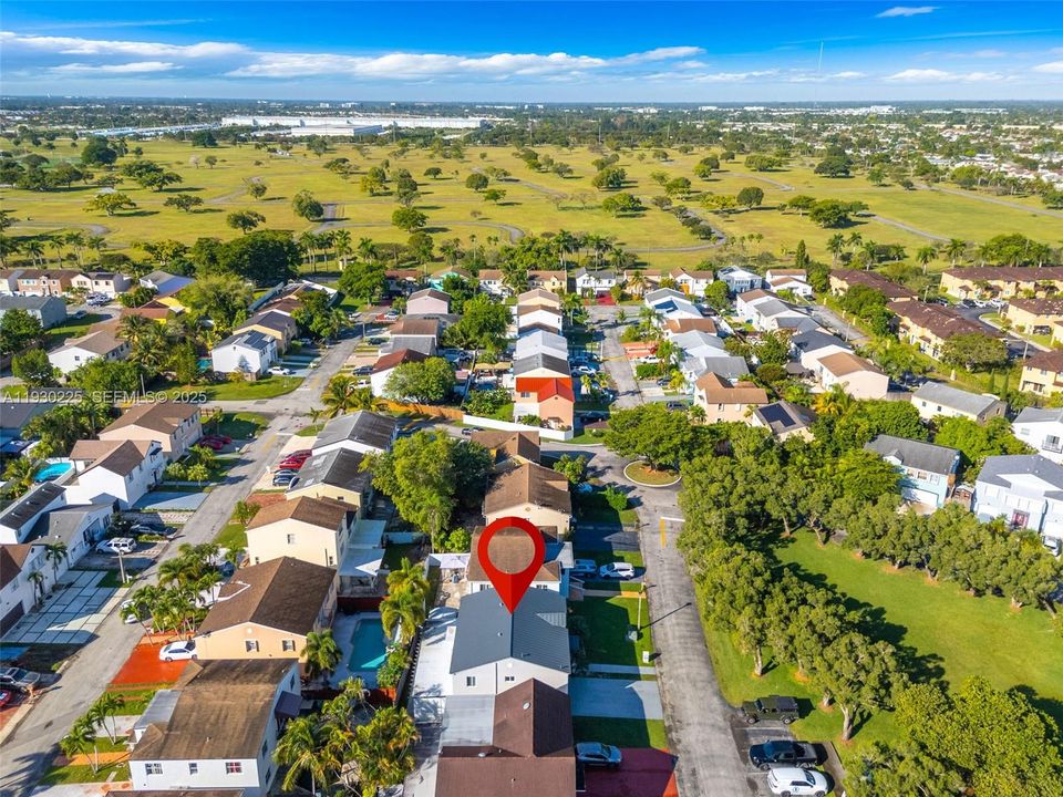 待售: $699,000 (5 贝兹, 4 浴室, 2327 平方英尺)