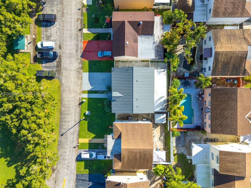 待售: $699,000 (5 贝兹, 4 浴室, 2327 平方英尺)