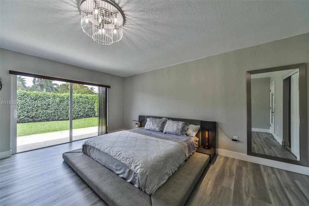 На продажу: $750,000 (4 спален, 3 ванн, 1649 Квадратных фут)