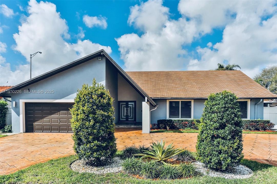 На продажу: $750,000 (4 спален, 3 ванн, 1649 Квадратных фут)