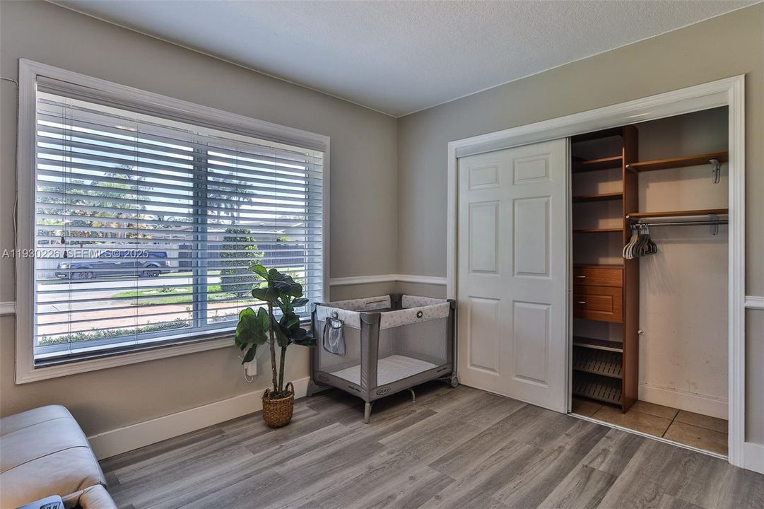 На продажу: $750,000 (4 спален, 3 ванн, 1649 Квадратных фут)