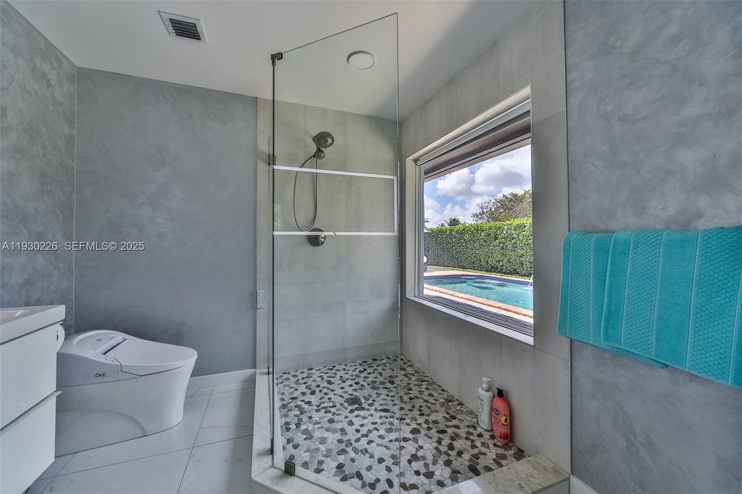 На продажу: $750,000 (4 спален, 3 ванн, 1649 Квадратных фут)