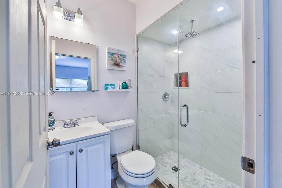 На продажу: $750,000 (4 спален, 3 ванн, 1649 Квадратных фут)