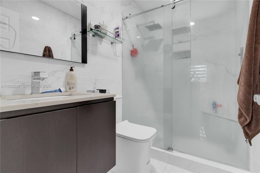 待售: $849,999 (4 贝兹, 2 浴室, 1856 平方英尺)