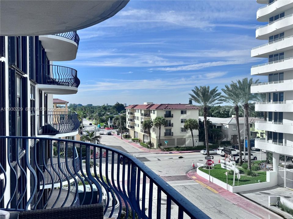 For Rent: $4,500 (2 beds, 2 baths, 1672 Square Feet)