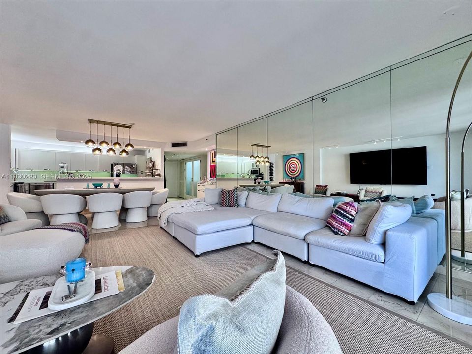 For Rent: $4,500 (2 beds, 2 baths, 1672 Square Feet)