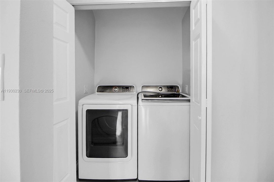 待售: $625,000 (3 贝兹, 2 浴室, 1326 平方英尺)