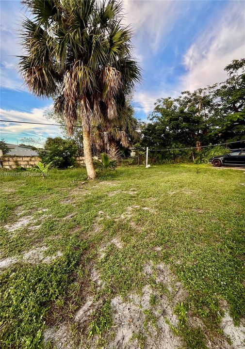 На продажу: $355,000 (3 спален, 1 ванн, 936 Квадратных фут)