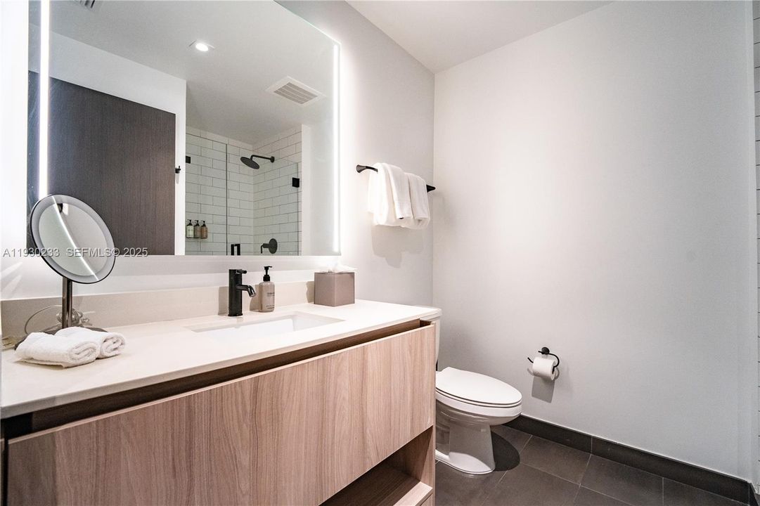 En Venta: $650,000 (0 camas, 1 baños, 430 Pies cuadrados)