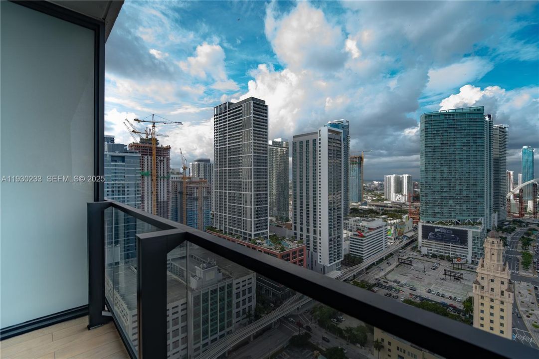 En Venta: $650,000 (0 camas, 1 baños, 430 Pies cuadrados)