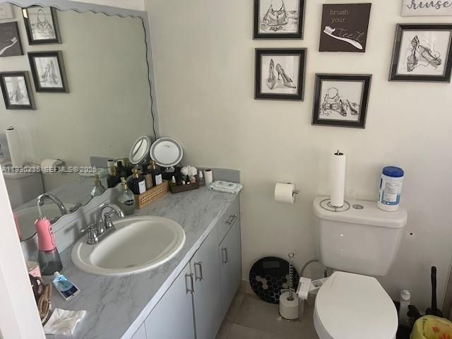 For Sale: $365,000 (2 beds, 2 baths, 1020 Square Feet)