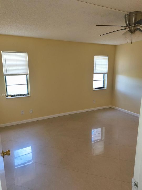 В аренду: $2,200 (2 спален, 2 ванн, 1010 Квадратных фут)