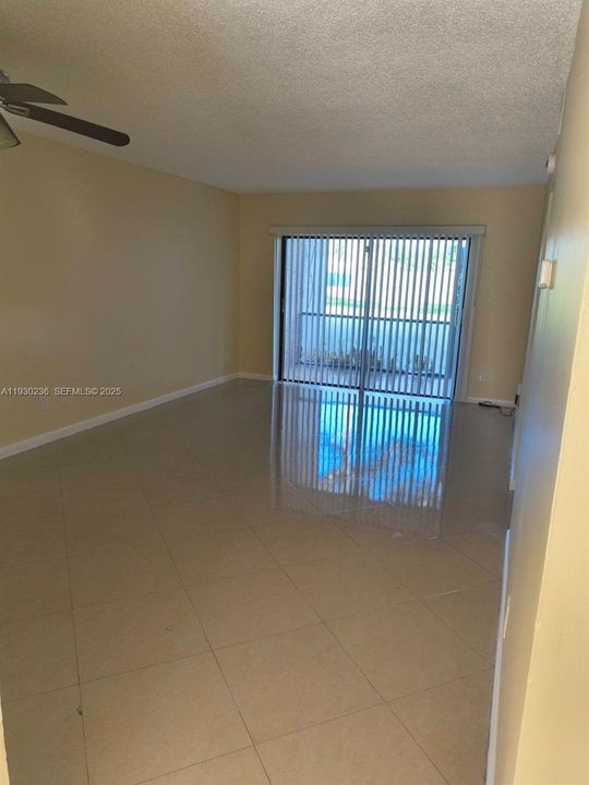 В аренду: $2,200 (2 спален, 2 ванн, 1010 Квадратных фут)