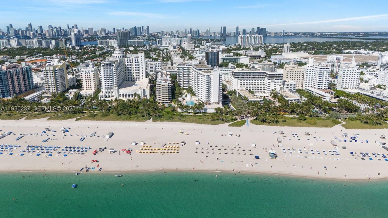 For Rent: $3,250 (1 beds, 1 baths, 845 Square Feet)