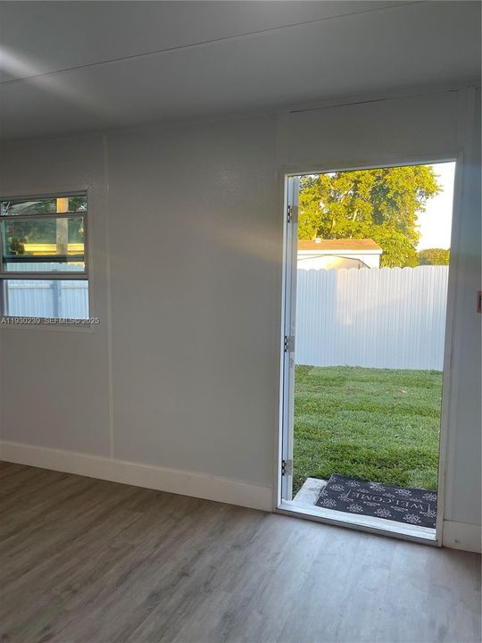 For Sale: $499,000 (2 beds, 2 baths, 1148 Square Feet)