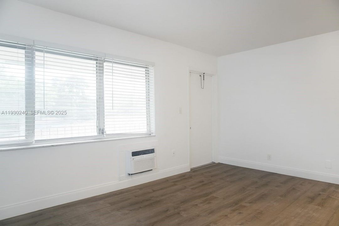 出租: $1,650 (1 贝兹, 1 浴室, 636 平方英尺)