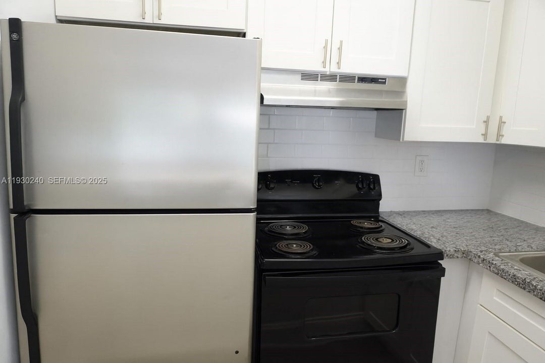 出租: $1,650 (1 贝兹, 1 浴室, 636 平方英尺)