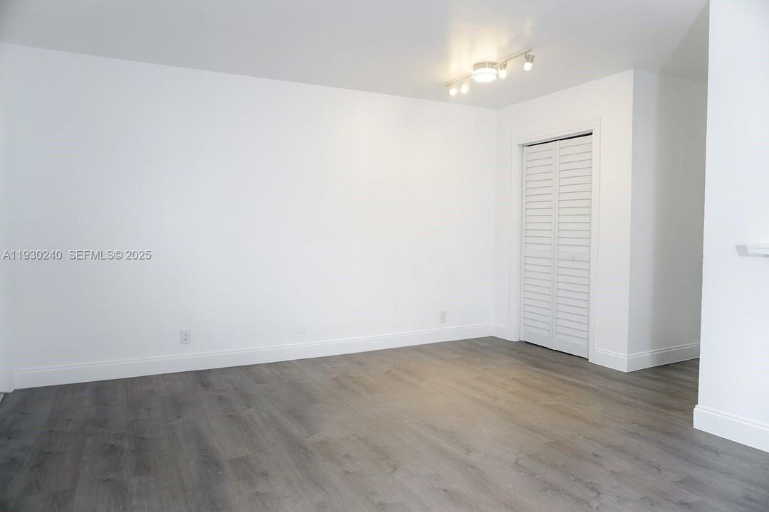 出租: $1,650 (1 贝兹, 1 浴室, 636 平方英尺)