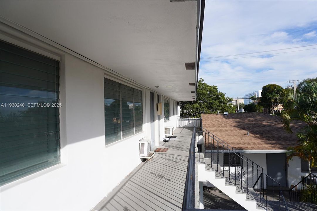 出租: $1,650 (1 贝兹, 1 浴室, 636 平方英尺)