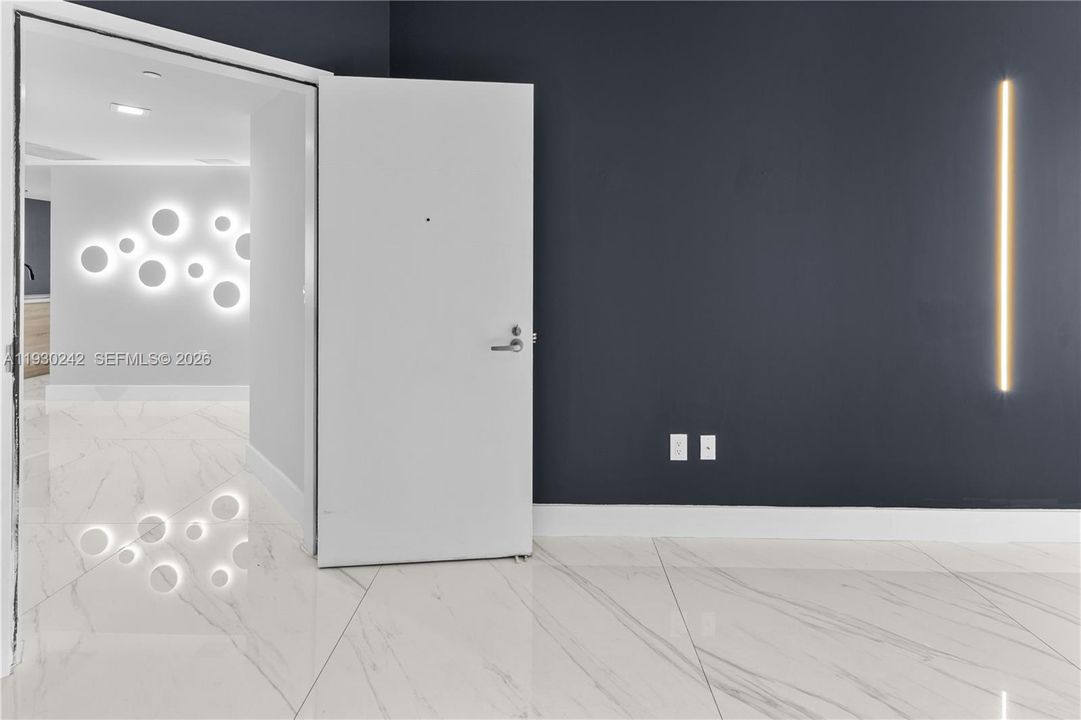 На продажу: $975,000 (3 спален, 3 ванн, 1557 Квадратных фут)