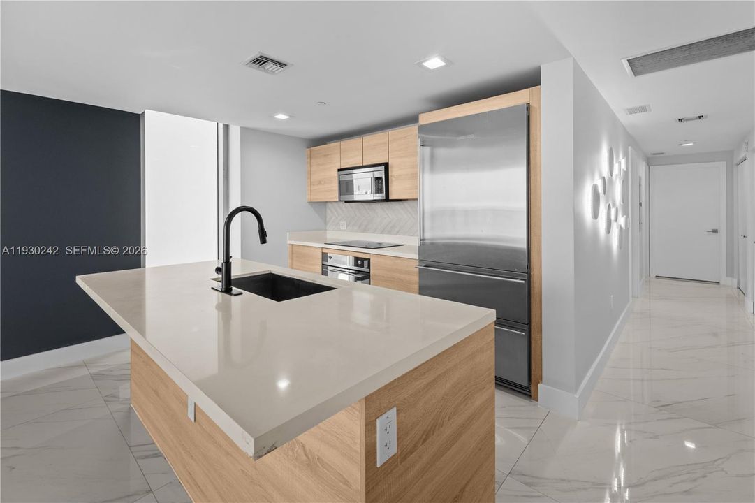 На продажу: $975,000 (3 спален, 3 ванн, 1557 Квадратных фут)