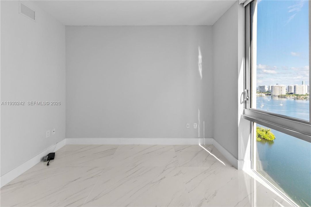 На продажу: $975,000 (3 спален, 3 ванн, 1557 Квадратных фут)